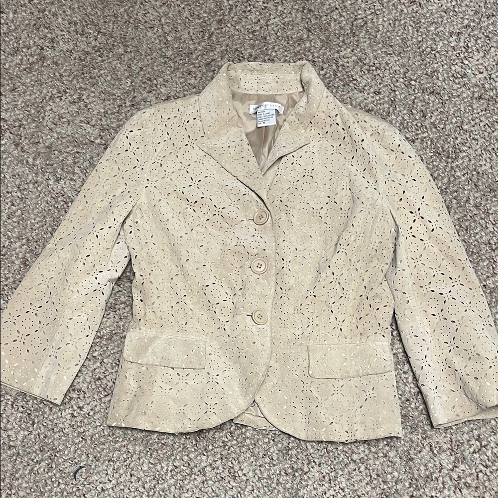 100% leather Women's Tan floral Eyelet cut Blazer